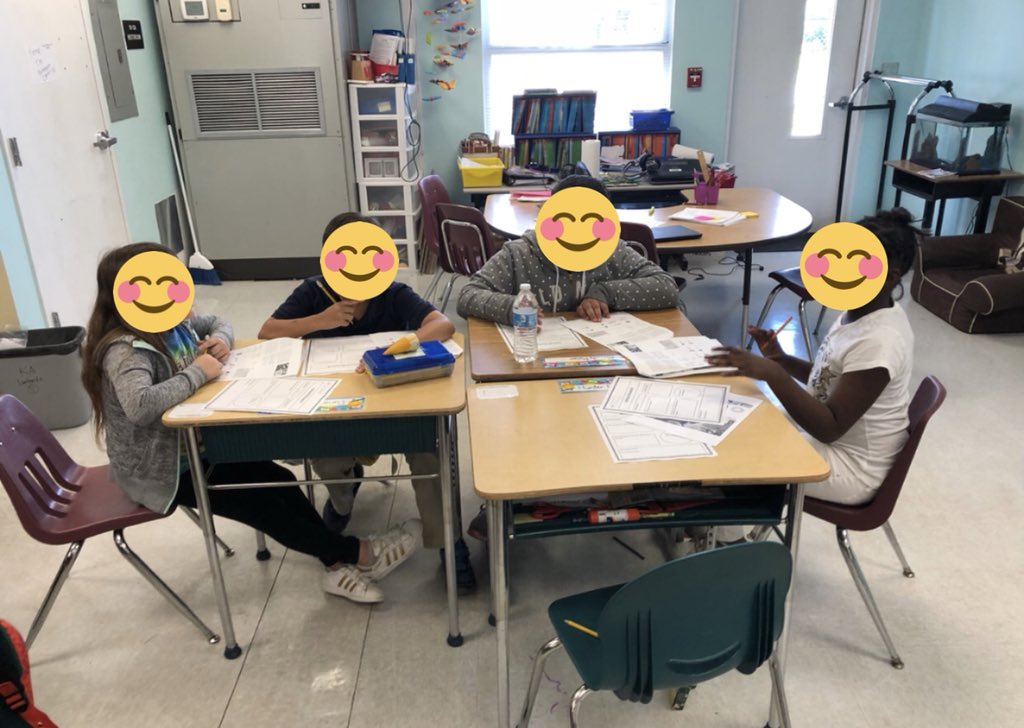 MissMastrobuono's tweet photo. Amazing animals research with my star students #studentteaching #thirdgrade #lovemyfuturejob https://t.co/1b15HgWwy4
