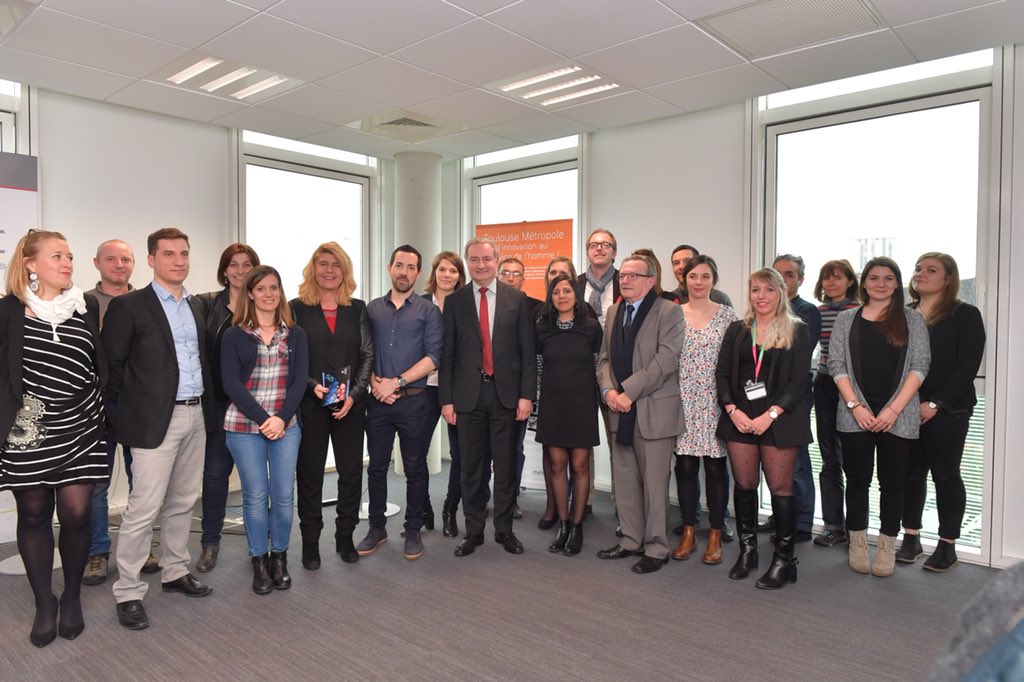 jlmoudenc's tweet photo. Nous avons rencontré avec @FaureDominique une partie de la trentaine de start-up accueillie par cette pépinière, mais également le cluster @DigitalPlaceICT et la société Epsilon. Au total plus de 160 salariés y travaillent #innovation #FrenchTech https://t.co/dXHubiG1T4