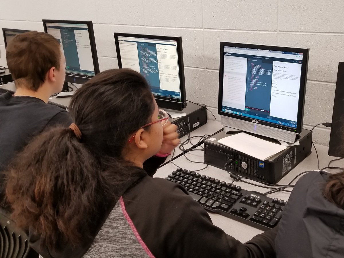 AnnMarie_MB's tweet photo. Time to learn HTML. Thank you Codecademy for your awesome tutorials! But we miss your leaderboard! @Codecademy @ManorNewTech https://t.co/hekHYbs6fz