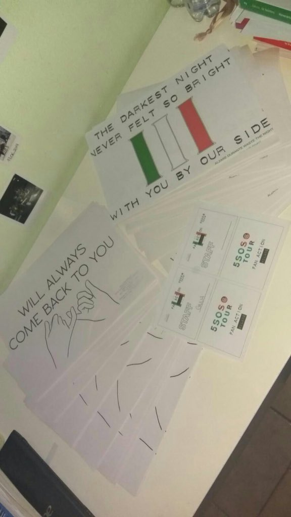FA_5sosItalia's tweet photo. Noi ci siamo!! Voi siete pronti? Mandateci le vostre foto 🇮🇹 #FanAction5sos3Milano https://t.co/28w1s3dhx4