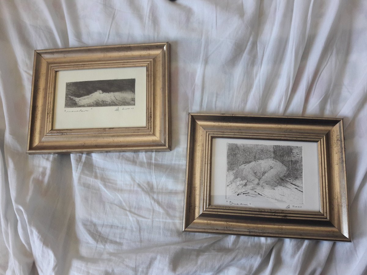 danabente's tweet photo. en veldig juks! rammene kjøpt på TGR: ingen kvalitett, men grafikkene ser overraskende bra ut i dem. #grafikk #etsing #forta #tinta #drypoint https://t.co/ffKDMFvNxZ