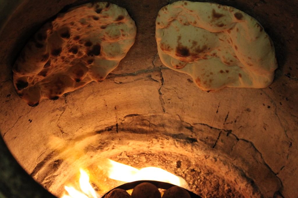 NeedooGrill's tweet photo. Freshly baked naans at Needoo https://t.co/4Iuj3grxWR