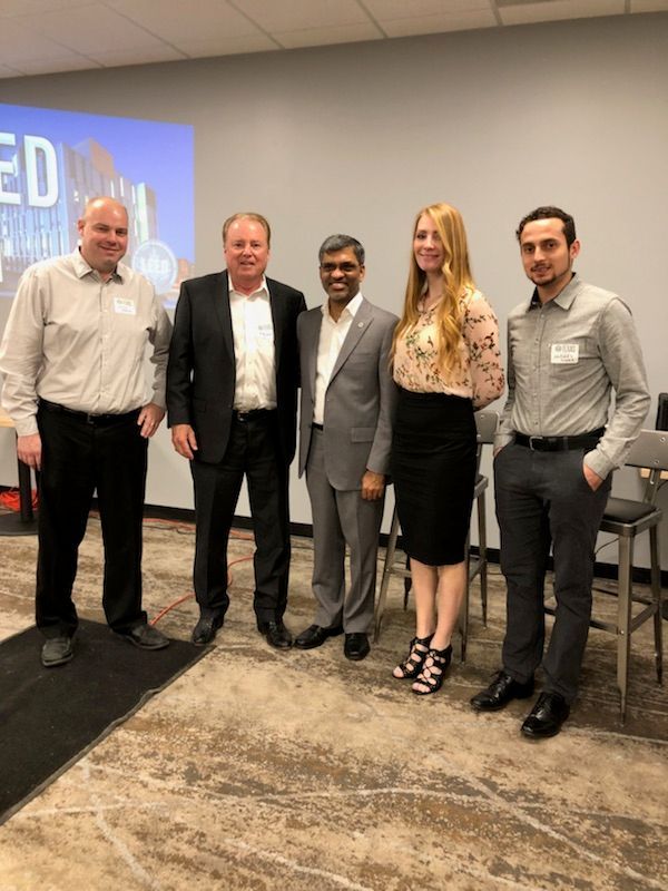 GreenCEInc's tweet photo. Great morning in Austin with @USGBC President and CEO @m_raman !
#GreenBuilding #USGBC #GBCI #LEED #Sustainability #Sustainabledesign #Architecture #GreenCE #RBA https://t.co/X2MIxzMxxy