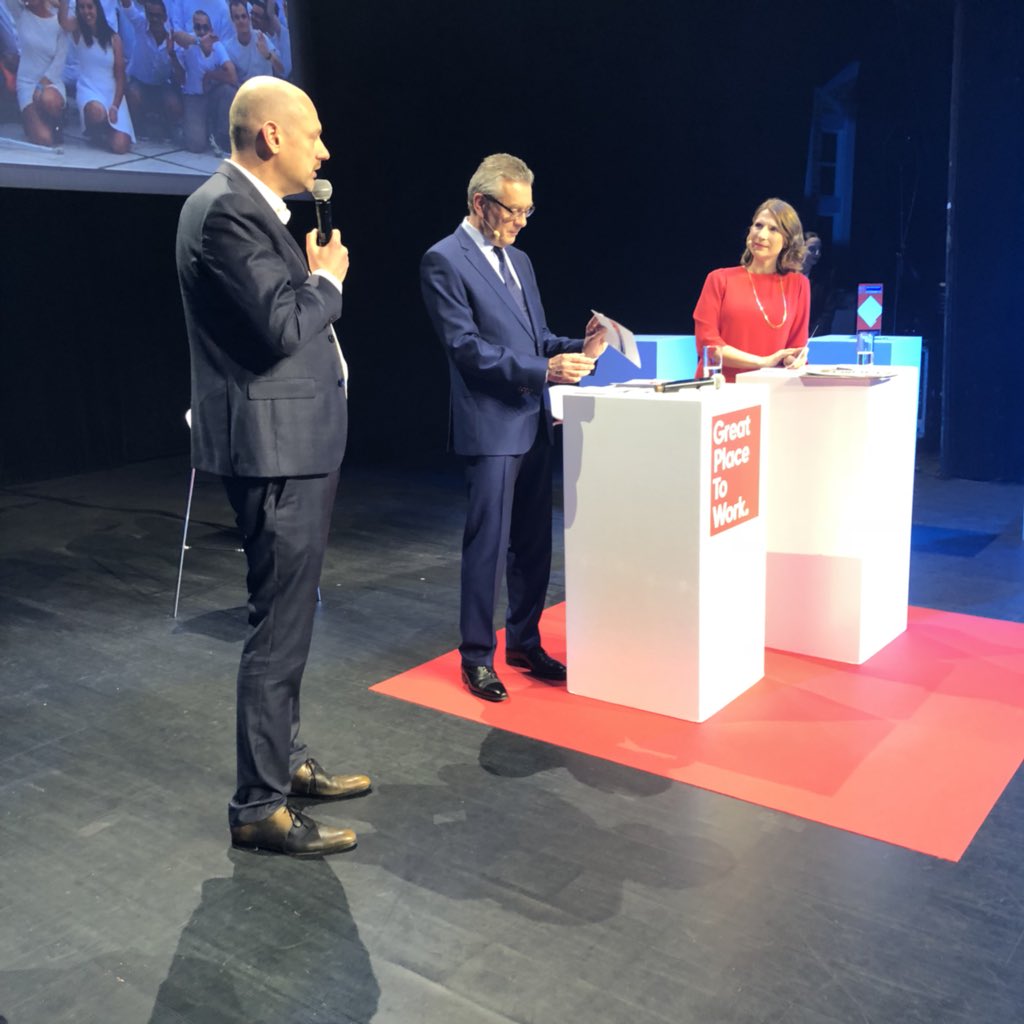 OCTOTechnology's tweet photo. OCTO est sur le podium !! 2ème place au #PalmaresGPTW2018 #BestWorkplaces18 #betterway #fierte 🍾⚡️😁 https://t.co/X8aJze5Hu1