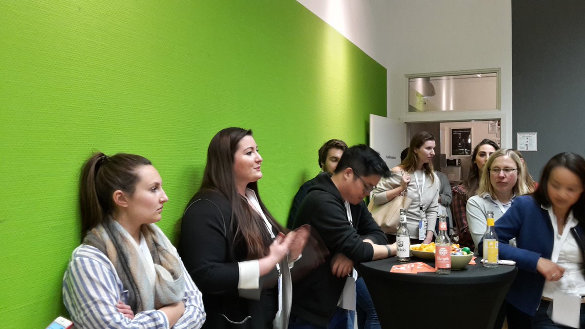 gd_women's tweet photo. "It is necessary to improve the digital skills of students and bring digital topics into German class rooms!" @ninatoller: teacher and #rolemodel #GlobalAfterworkNRW #GDWinNRW #digitaleslernen https://t.co/akSVaSPF6y