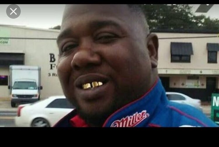JhonnyFegueroa's tweet photo. I thought things were going to be #different this #year It’s crazy how the #world #works instead of them seeing you trying to do #better they #Judge you on your #past #NoJustice #NoJusticeNoPeace #Rip #AltonSterling #CDMan #MovieMan #Music #bootleg #Man #AFatherFirst #UsOrThem https://t.co/KCa3YdTBvr