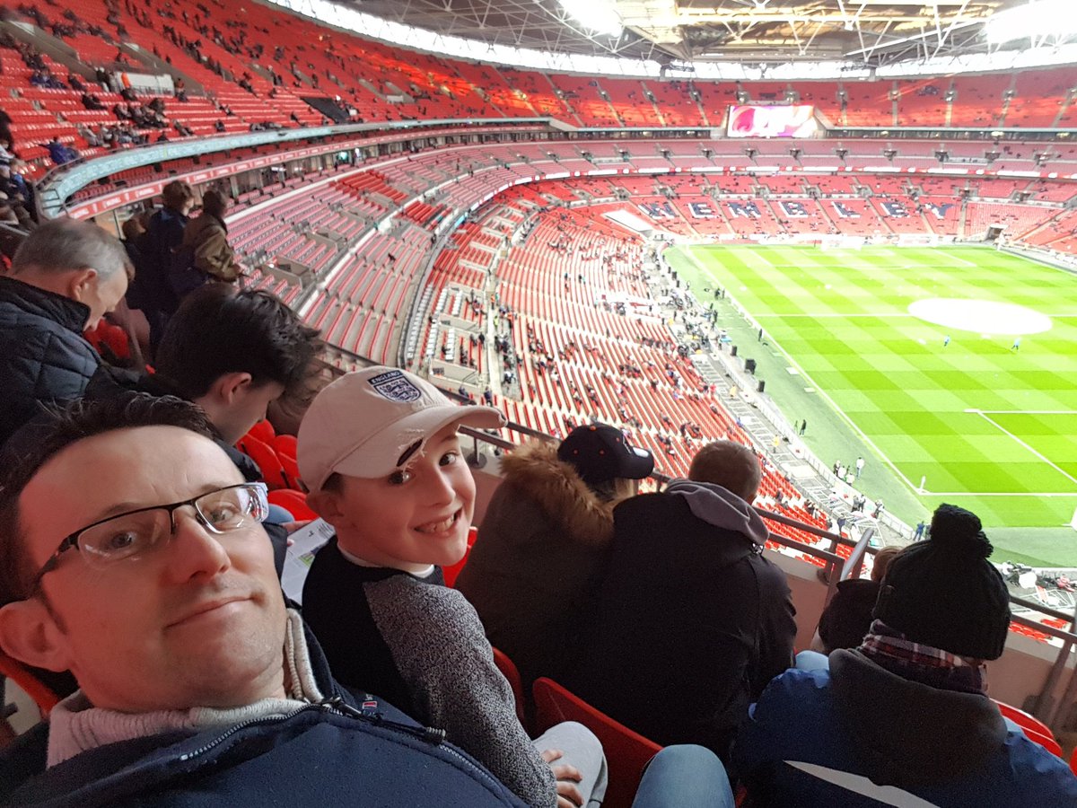 vstu5's tweet image. Come on England #ThreeLions