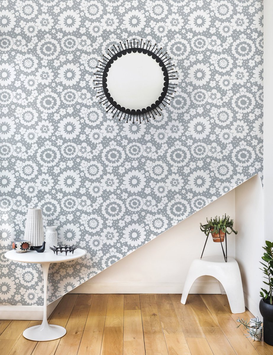 LaylaFaye1's tweet photo. All our Layla Faye wallpapers have 20% off at @wallpaperdirect until Friday. https://t.co/ri26zb8T2o https://t.co/GN4I5GYCm3