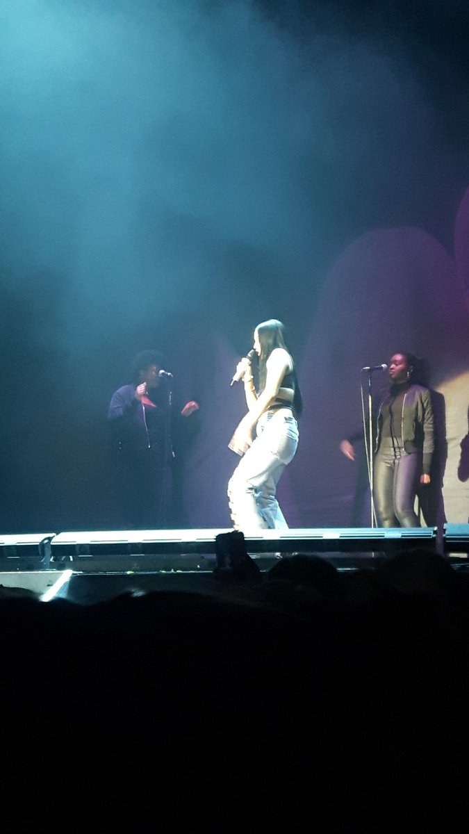 joooosi05's tweet photo. @Mabel that girl has a voice 😍 fix you and goosebumps is all I can say 😭😍 https://t.co/nuxbSNj8VG