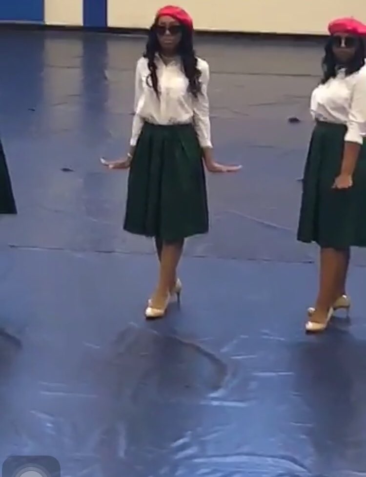 _shxdypvmps's tweet photo. Be aware of the π&π, Iβve waited so longgggg for this, & Always Had ROYALTY In my dna πIβm stepping with the PHIRST & the FINEST !! A Proud woman of AKA #SPR18 #dueceCLUB https://t.co/oZ5S8k5Xx7