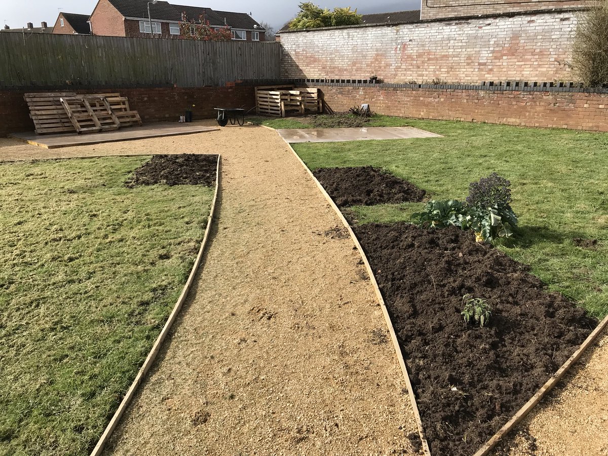 PickersleighCG's tweet photo. It may have been misty on the hills but we made the most of the sunshine in the garden this morning, digging over the beds and planting garlic, shallots and chives. 🌱 Don’t forget to join us next Wednesday (4th April) at 10am for the official opening of the garden 🌞 https://t.co/0SluRQYo0Q