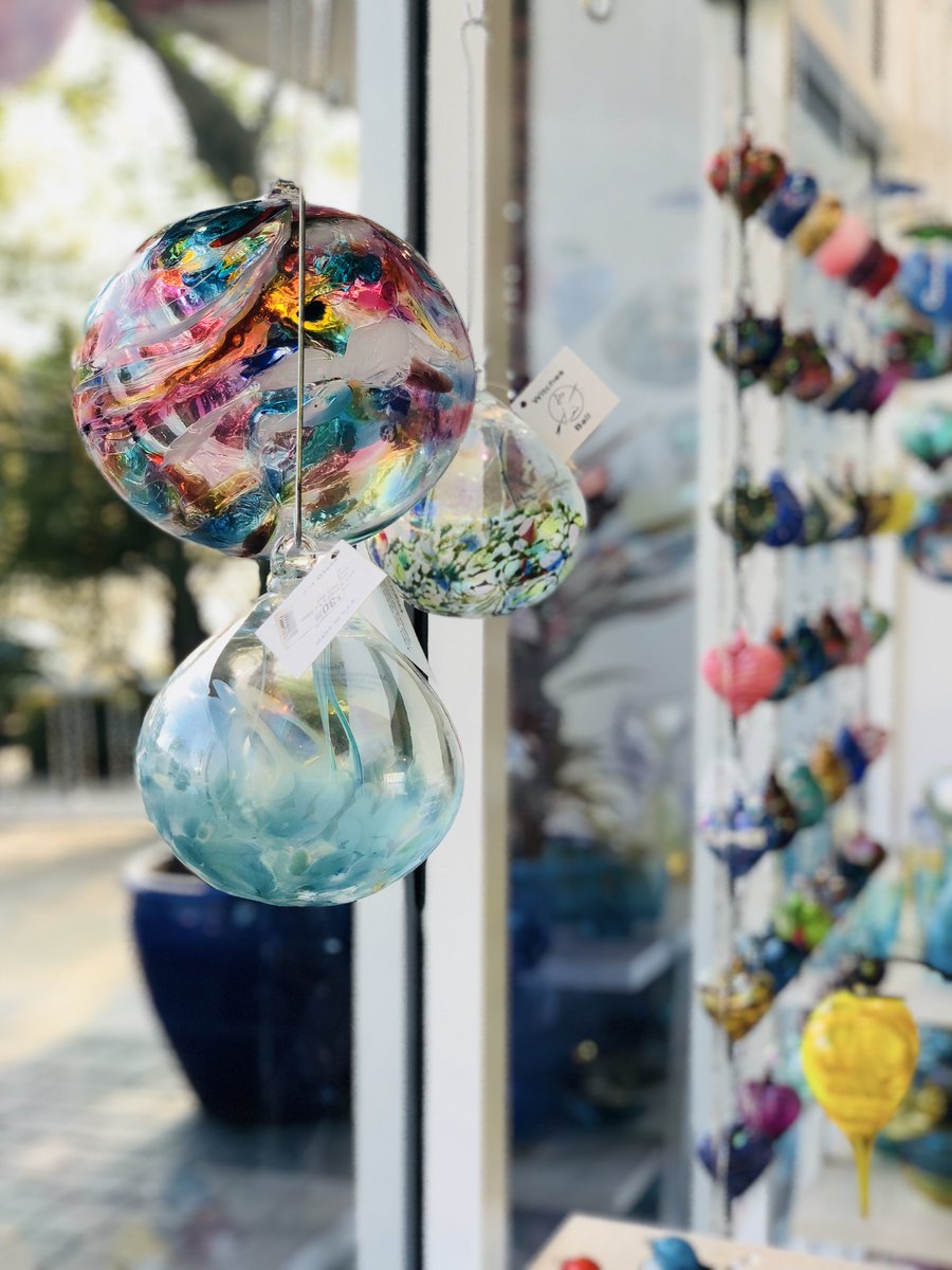 ImagineMuseum's tweet photo. Have you visited the IM Store? Located on the first floor of the museum, our #IMStore is filled with a worldwide collection of books, stunning handmade jewelry, and gifts. Open every day but Monday! #ImagineMuseum #IMGlass https://t.co/xp10XKtJ0f