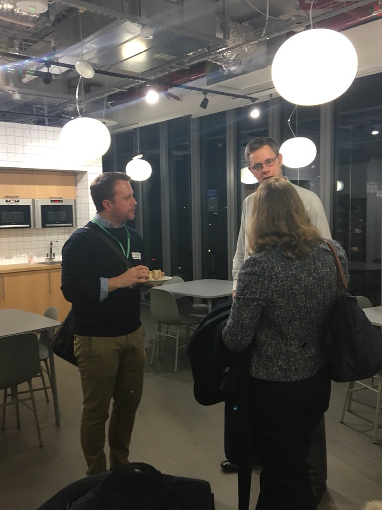 LauraSeamons1's tweet photo. Conversations still flowing at the first uplift clinic @HelloUpstream @centralworking #Innovations #business #lbhf https://t.co/CqVajX2yyB