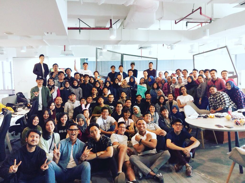 xoxomond's tweet photo. #UberFamily https://t.co/6nlI2K97qj