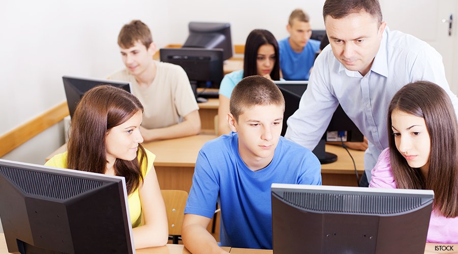 educationweek's tweet photo. $1.1 billion federal block grant makes #edtech training a higher priority than software and devices. https://t.co/Zv8cgPKDCN https://t.co/Lnz3nvaWLq