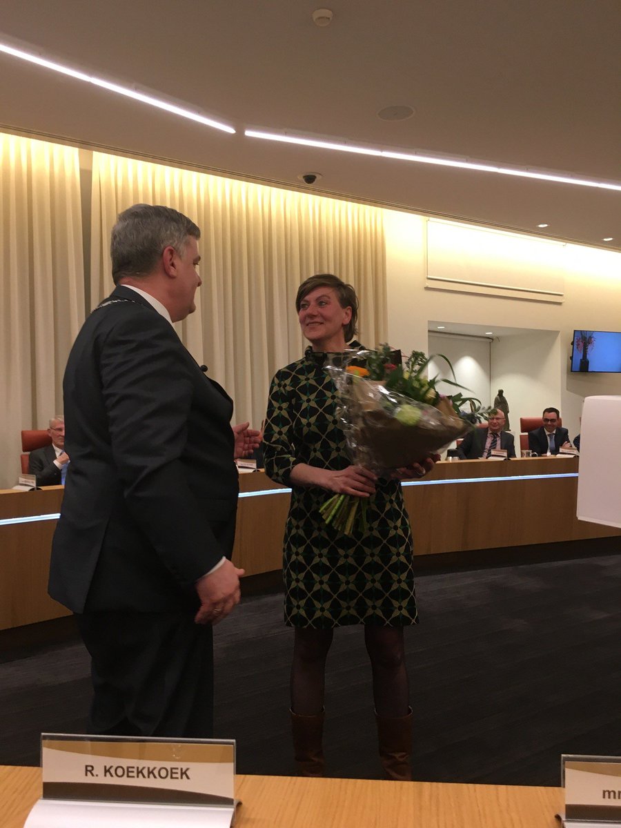 Ook Geke Hop @gekegeke heeft afscheid genomen van de <a href="/RaadPutten/">Gemeenteraad Putten</a>.
Ze heeft veel tijd, liefde en energie in het politieke werk gestoken.