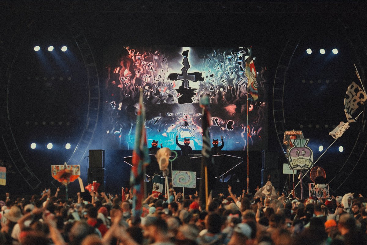 NightCultureDFW's tweet photo. .@OfficialBTSM is 2 weeks away! They're bringing some insane production! Join them alongside @Lektrique &amp; @KaiWachiMusic at @StereoLiveDFW ! 🐯🤖

Limited tickets remain - https://t.co/4pKNo39XJE  🎫 https://t.co/I8THfB77Jw