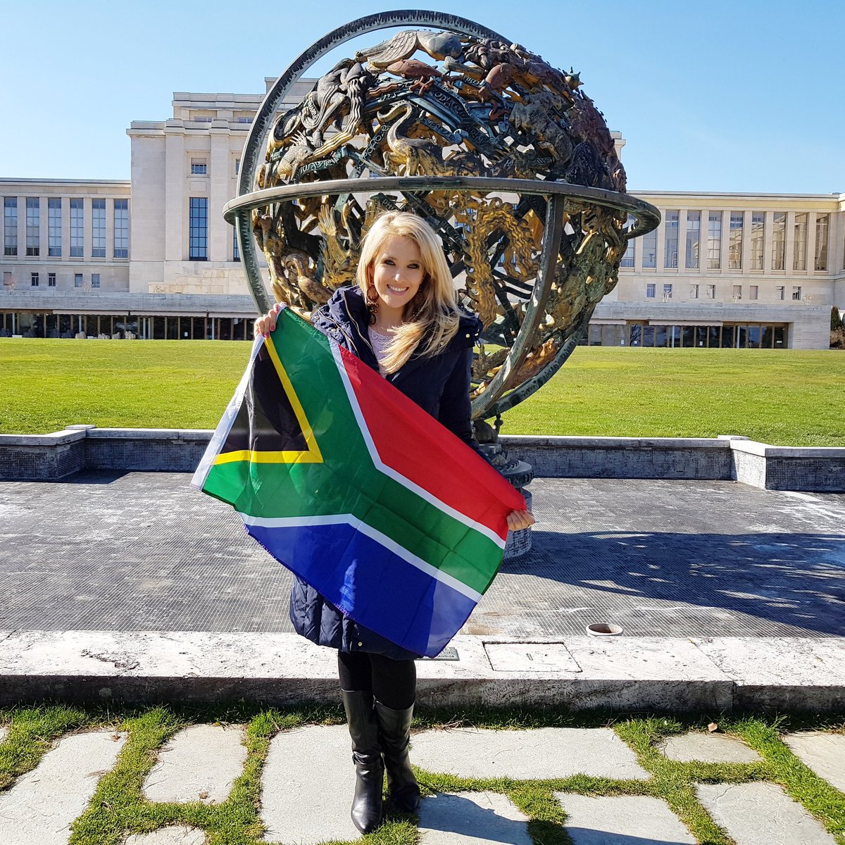 ChangeAgentSA's tweet image. So deeply proud to be South African &amp;amp; to carry the flag with me wherever I go. The spirit &amp;amp; ethos of our people, the leaders who fought for our freedom &amp;amp; believed that their fight would alter our future; this is for you. #RememberingKathrada #RememberingMandela 🇿🇦 ✊🏽