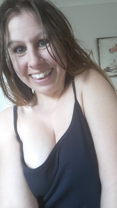 #busty ? https://t.co/7MvSpDlQvZ<a href="/tag/busty"class="tags">#busty</a>