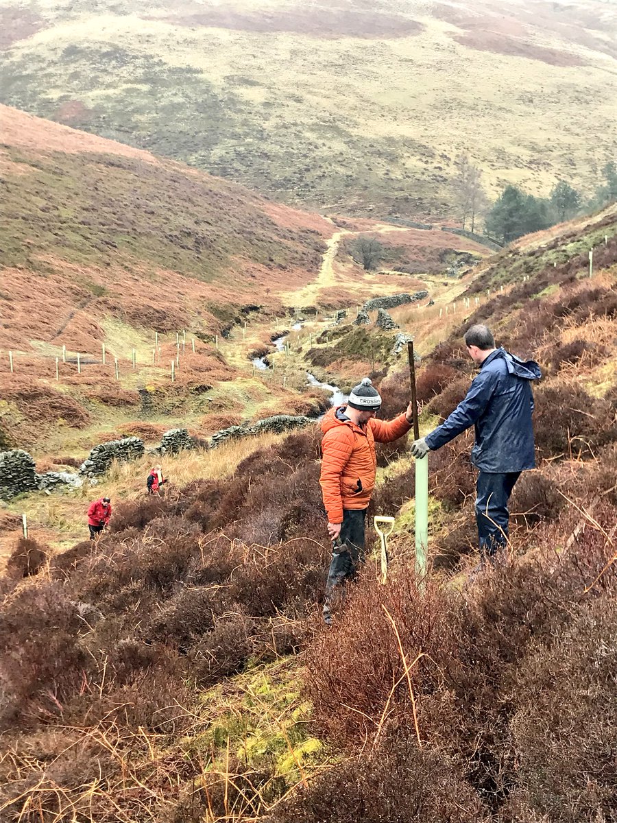 RTNSheffield's tweet photo. Brilliant day with The National Trust , In some of the most beautiful countryside England has to offer . Recovery Through Nature ! . @PhoenixFutures1 @Phoenix_Scot @RtN_Scotland @PFDerbyshire @cc0161 https://t.co/zZX5ICpVb7