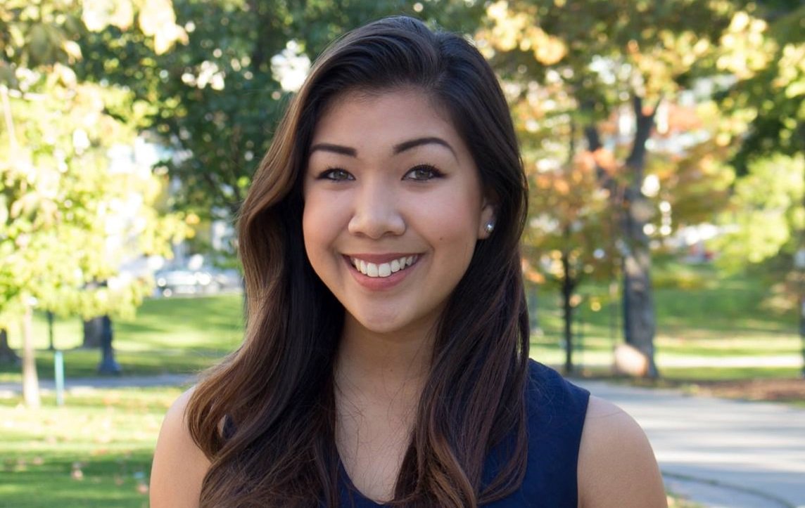 Congrats to <a href="/alyssamcleod_/">Alyssa</a>, Artsci'18, on receiving the <a href="/QSAA/">QueensStudentAlumniAssoc.</a> Volunteer of Distinction Award. She is one of 11 recipients to be honoured at the QUAA Awards Gala on April 7. #Queensu   queensu.ca/alumni/awards/…