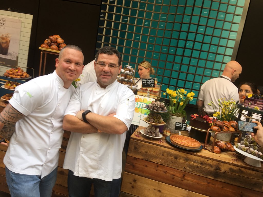 Karol Mart Penteado tweet media