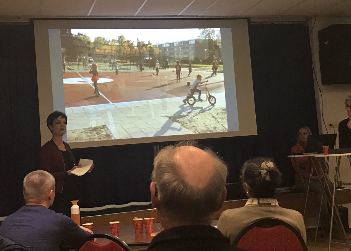 Alg. Ledenvergadering in Emmerhout met presentaties resultaten <a href="/burgerbegroting/">Burger Begroting</a>  Geweldige resultaten! <a href="/EHwijk/">Wijkbelangen Emmerhout</a> Om #trots op te zijn.  <a href="/GemeenteEmmen/">Gemeente Emmen</a> <a href="/vangoedegrond/">Van Goede Grond</a>