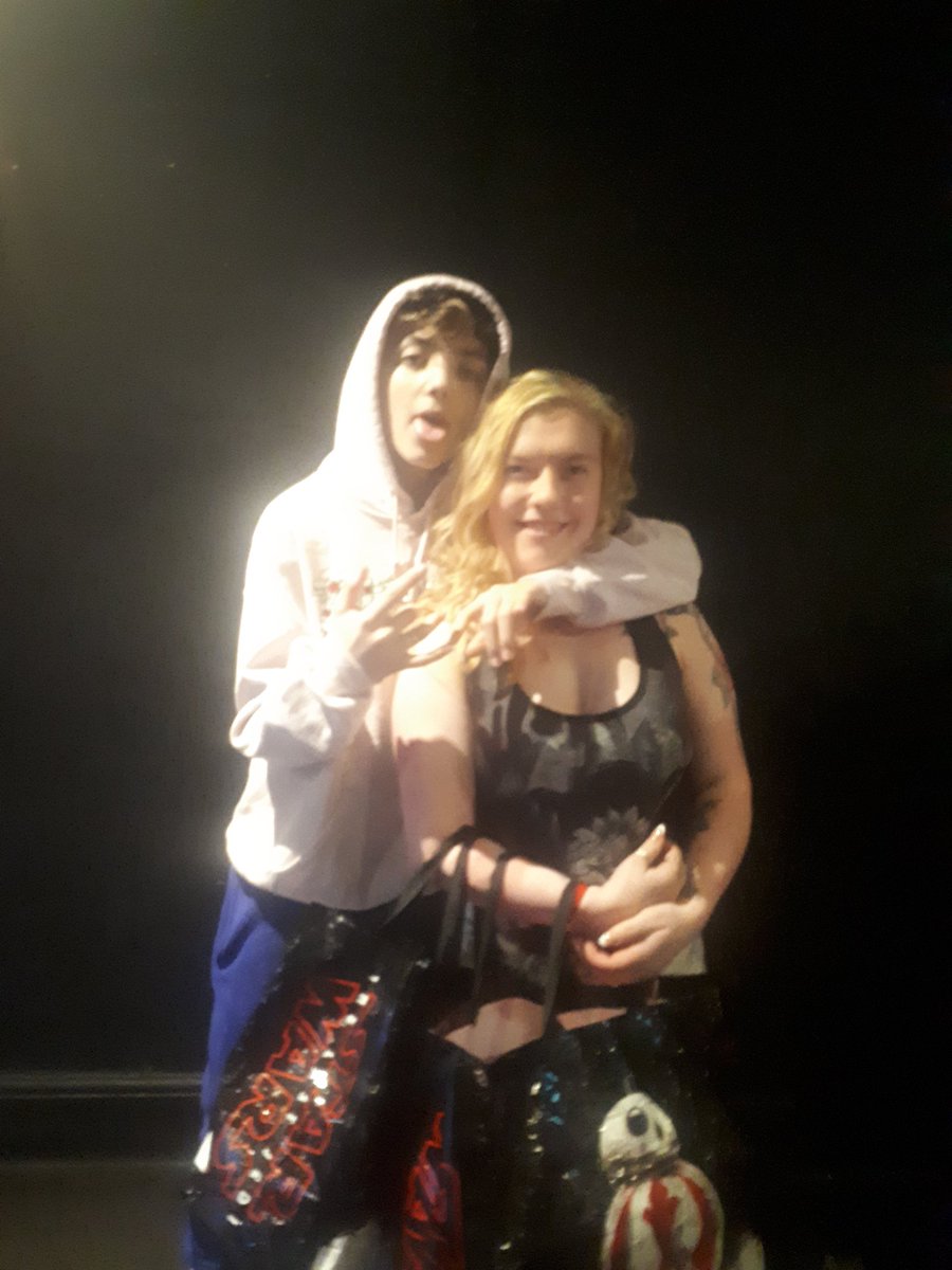 mikeyxhoe's tweet photo. Some more pictures of today will post all of them from today and yesterday later or tomorrow πππ―π― 8 amazing guys #roadTriptv #mikey #jack #rye #brooklyn #andy #harrioakland #aaron #badzach https://t.co/7FXMcXL5NH