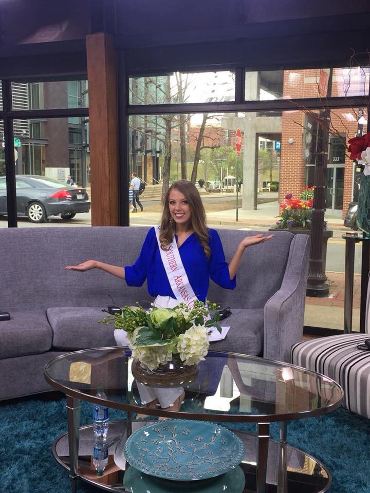 We are t-minus 30 minutes until show time! We hope you’ll be watching!🌟😁🎥 #GoodAfternoonArkansas