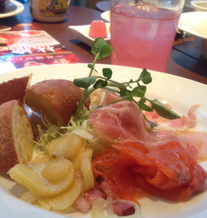 Mistress_val2's tweet photo. Once in awhile I’d go to a different country just for breakfast, lunch or dinner.
Nobody cares if you’re in a business meeting with your 40yr old virgin boss, Carl. The only words I want out of your mouth is “Your business class flight to Milan is booked, Mistress” https://t.co/M96JHVZFJJ