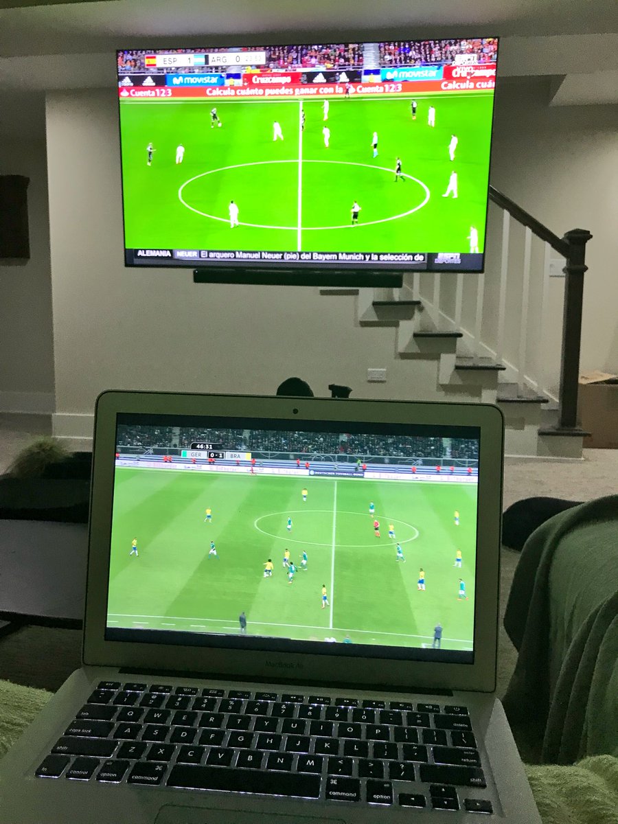 DaxMcCarty11's tweet photo. Man cave life 👀⚽️ https://t.co/gJLjrKB7Gt