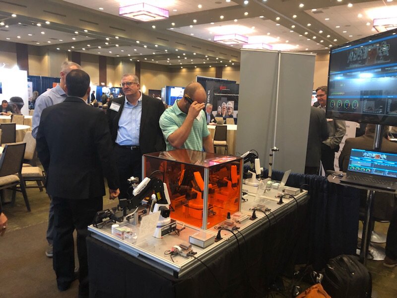 neoris_pr's tweet photo. Members of the #NEORIS Senior Management Team kicking things off at @Mfg_USA today at booth 59! Come say "hi" and learn how our #digital transformation solutions are disrupting #manufacturing processes for our clients around the world. #MFGUS18 https://t.co/YAcSxzDnSi