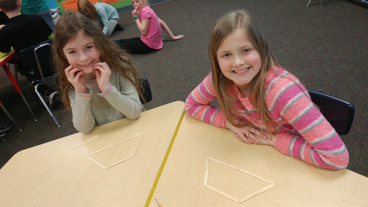 mrsvolkens's tweet photo. Creating quadrilaterals with various attributes. #3rdgradegeometry https://t.co/YGNhvanVRx