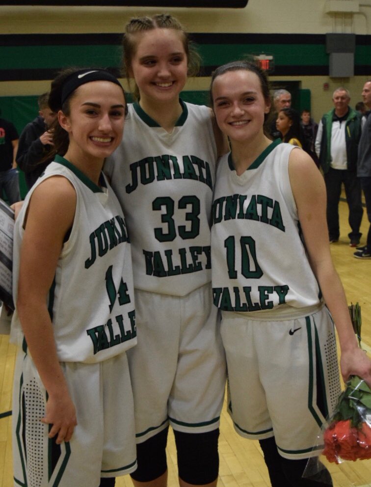 eertooth's tweet photo. 1 D6 title, 2 state finals, 85 wins, countless memories. Thank you for taking me along for the ride @taybball14 @maddiemattas33 @SydneyReed_10. Couldn’t be prouder of all that you’ve accomplished. @jvhsathletics #WinAsOne #standardhasbeenset #futureisbright https://t.co/Wb1eXSwzAY