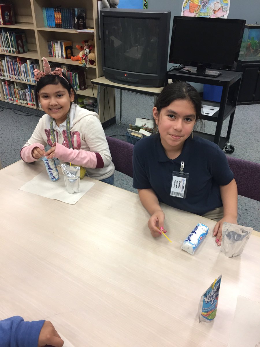 DKennedy0115's tweet photo. Thank you Mrs.Youngblood!! The kids loved the donuts and were so excited!! That was so sweet of you to think of them!! @a_admad1 @ExplorersCol #collinsstong #marchmagic @esandlercollins @aliefsci https://t.co/JHrsL0WKUO