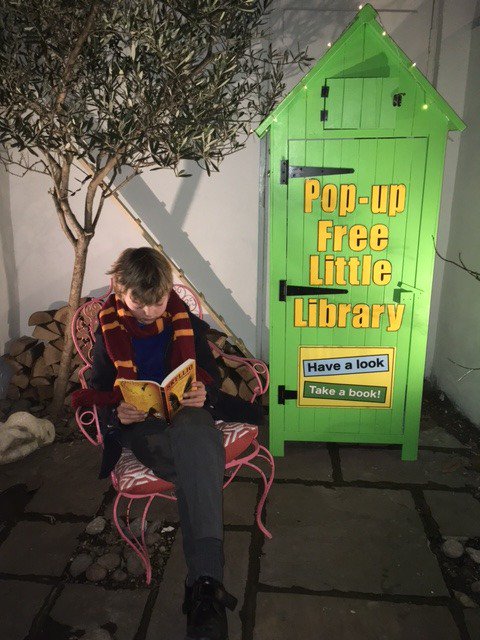 lonbookproject's tweet photo. Attention London primary schools! Would you like a mini pop up library like this one full of 450 wonderful, gently used books for your pupils to take home and keep? No cost to schools or pupils. Pls contact us &amp; RT. @Booktrust @ACAVAarts https://t.co/Z3dXTRHmF2