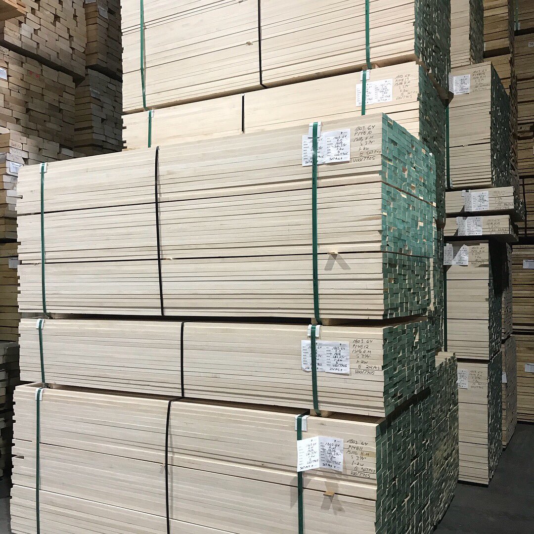 spencerlumber's tweet image. White #HardMaple heading off to another satisfied customer! Increase your yield &amp;amp; decrease waste. Make sure to ask us about our different width sorting programs. We also offer Ripping &amp;amp; Surfacing services. Find out more @ caspencer.com/services #spencerlumber #hardwood #maple
