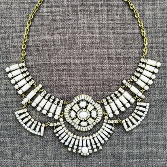 Neonkittyn's tweet photo. So good I had to share! Check out all the items I'm loving on @Poshmarkapp from @Kathy918Adams #poshmark #fashion #style #shopmycloset #jewelmint #saltlakeclothing: https://t.co/4wNdYmaIRu https://t.co/38W3HC4uYT