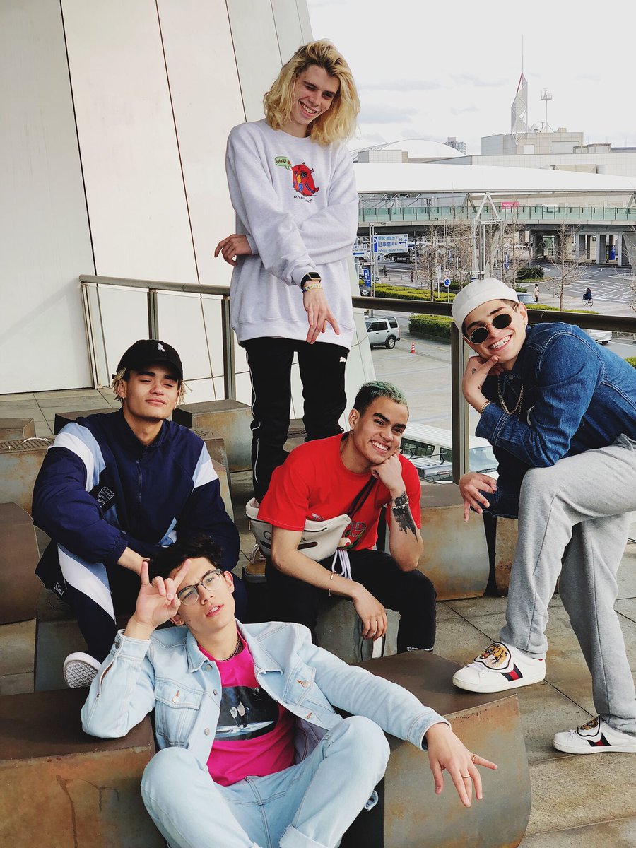 PRETTYMUCH's tweet photo. Imagine if we never met the broskis...... https://t.co/hndWoWwUMW