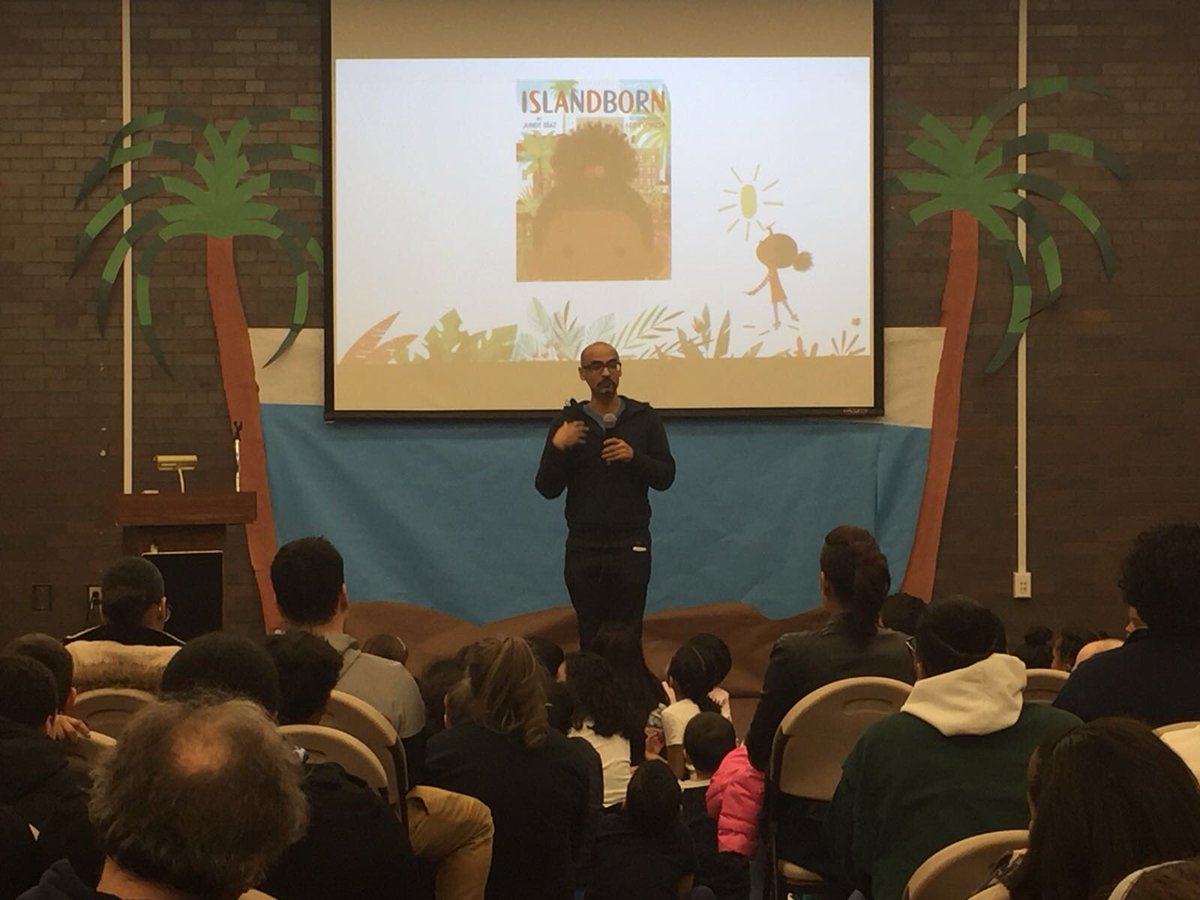 lawfreelibrary's tweet image. Yesterday’s event was amazing!! Thank you @junotdiaz for coming to Lawrence and creating a book for our children! You are truly an inspiration! 💕