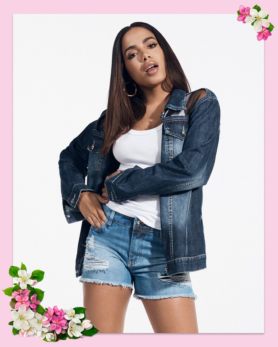 Migas, PAREM tudo o que vocês estiverem fazendo agora e venham conhecer a coleção <a href="/Anitta/">Anitta</a>. 😍