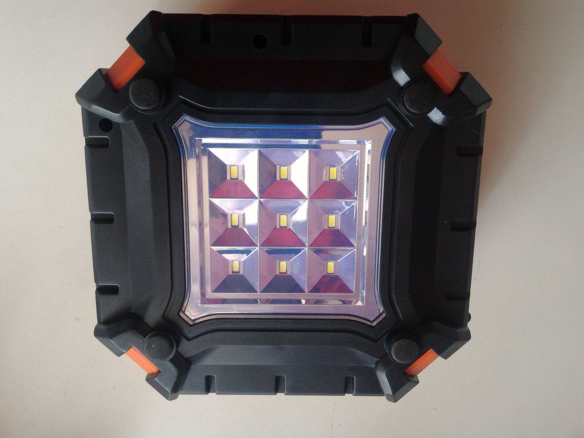 RoccoDragone's tweet photo. Compressore per auto portatile LOFTer https://t.co/3PMmKbo8at #compressore #compressoreauto #compressorelofter #amazon #pressionepneumatici #pneumatici #lifestyle #gonfiaggiopneumatici https://t.co/i5DI3MIGv3