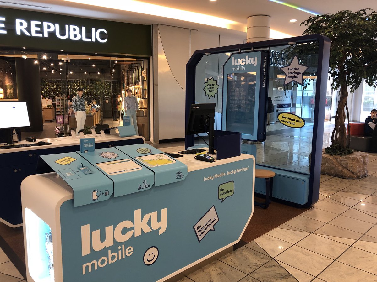ak2812's tweet photo. @SY_Roadtrip Our beautiful new Lucky Mobile kiosk! https://t.co/wB3tkKxXZ5