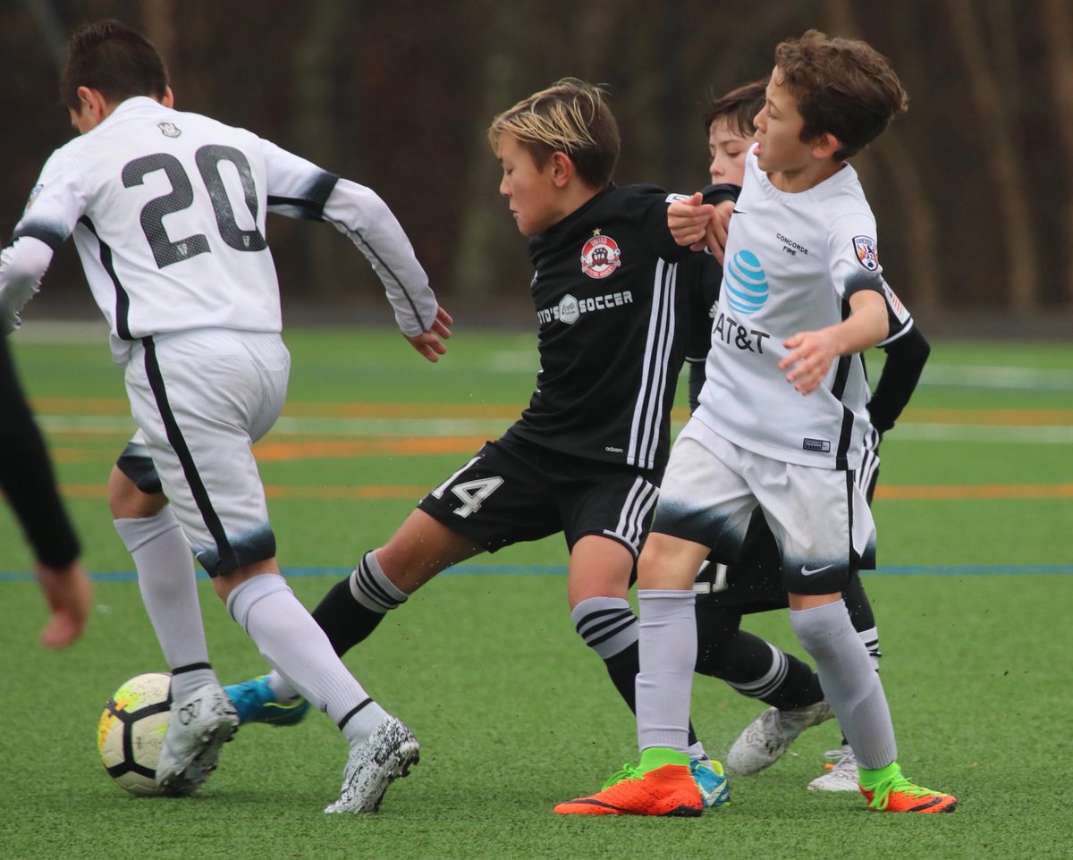 the_bootboy's tweet photo. .@pumafootball I REALLY want to try your new #netfit boots but not sold here. #customlacing system is sick🤟&amp; in youth sizes🤙. I’ll give a full #bootreview on my YouTube. I’m a @ussoccer_acad player #futbolismylife https://t.co/IajNxGycU5