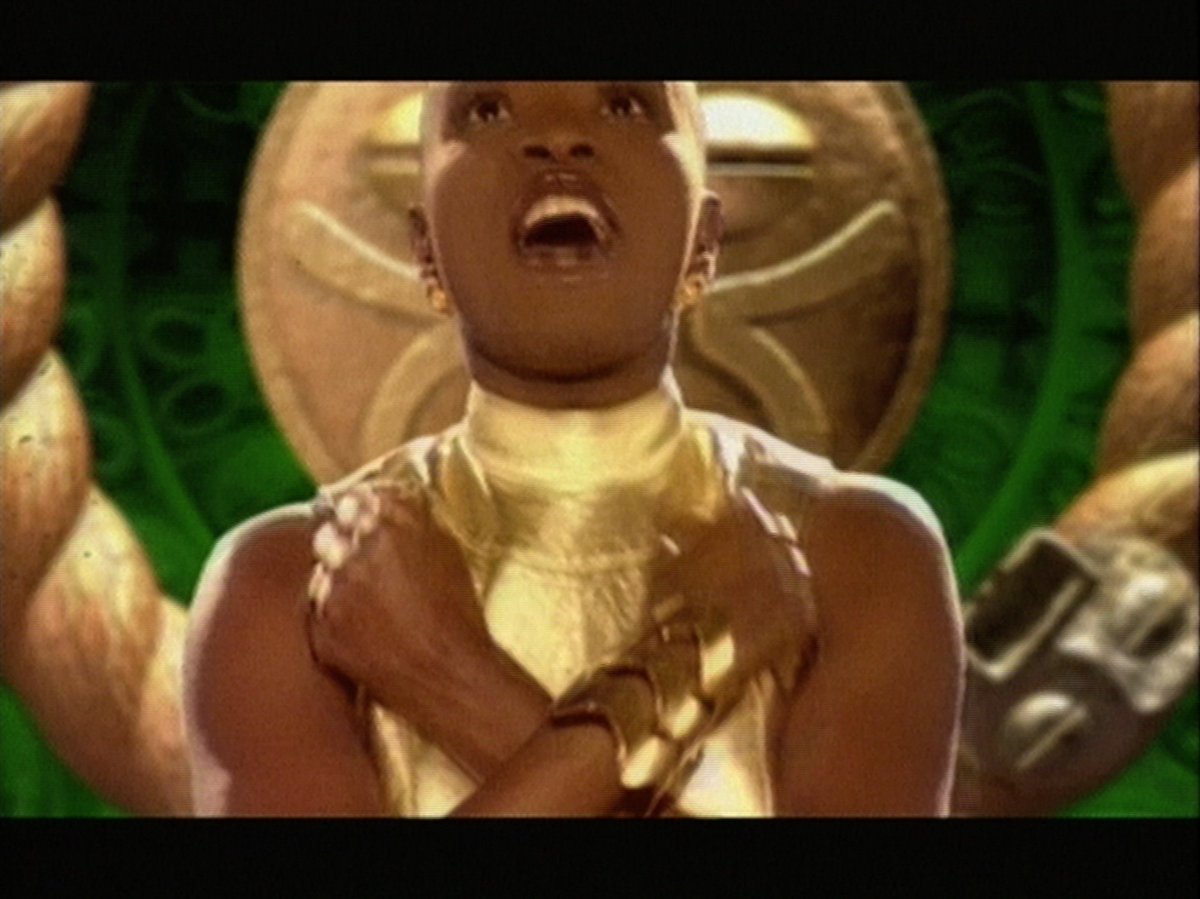 angeliquekidjo tweet picture
