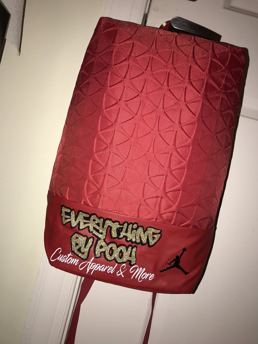 EverythingPooh2's tweet photo. Custom Book-bag I Made For Myself 😂 It came out super dope though 😍😈 I customize anything not just shirts, message me to order today!
#919customs #704customs #uncc #nccu #jcsu #unc #bullcitycustoms #queencitycustoms #charlottecustomshirts #youngentrepreneur #anythingcustom https://t.co/4oXupeyzzW