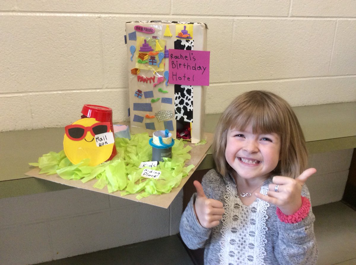 TeresaThomastem's tweet photo. Having a blast working on structures in grade 1! #sciencelearningrocks #designandcreativity@MerlinAreaPS @1stchat https://t.co/D6V7IMTFpn