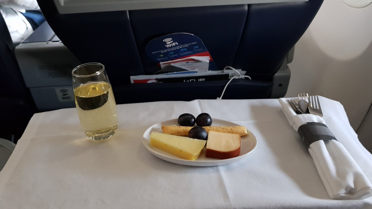 phantomrx's tweet photo. Experiencia @clubpremier_mx
Gracias @Aeromexico #viajandoandaba✈️ https://t.co/p0KanPAVi9