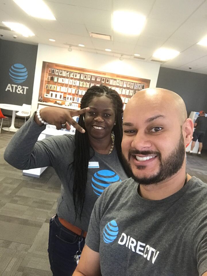 Pedro__Nav's tweet image. The Boynton team strikes again, 
6 premium tvs 15% close rate, 5 broadbands. Thanks team!! #onefla #entertainmentfirst #closerate #floridafighter #floorgeneral generalonduty @CristySwink @One_FLA @jemeFL @ttime704