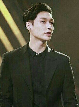 leyahidss's tweet photo. Yixing:Sehun-ah
Sehun: Efendim
Yixing:Ben 27 yaşındayım
Sehun:Hadi canım atiyosun bu sıfatla mı 😂😂😂😂
#HunXing #EXO @weareoneEXO https://t.co/pj7Ine5hTp